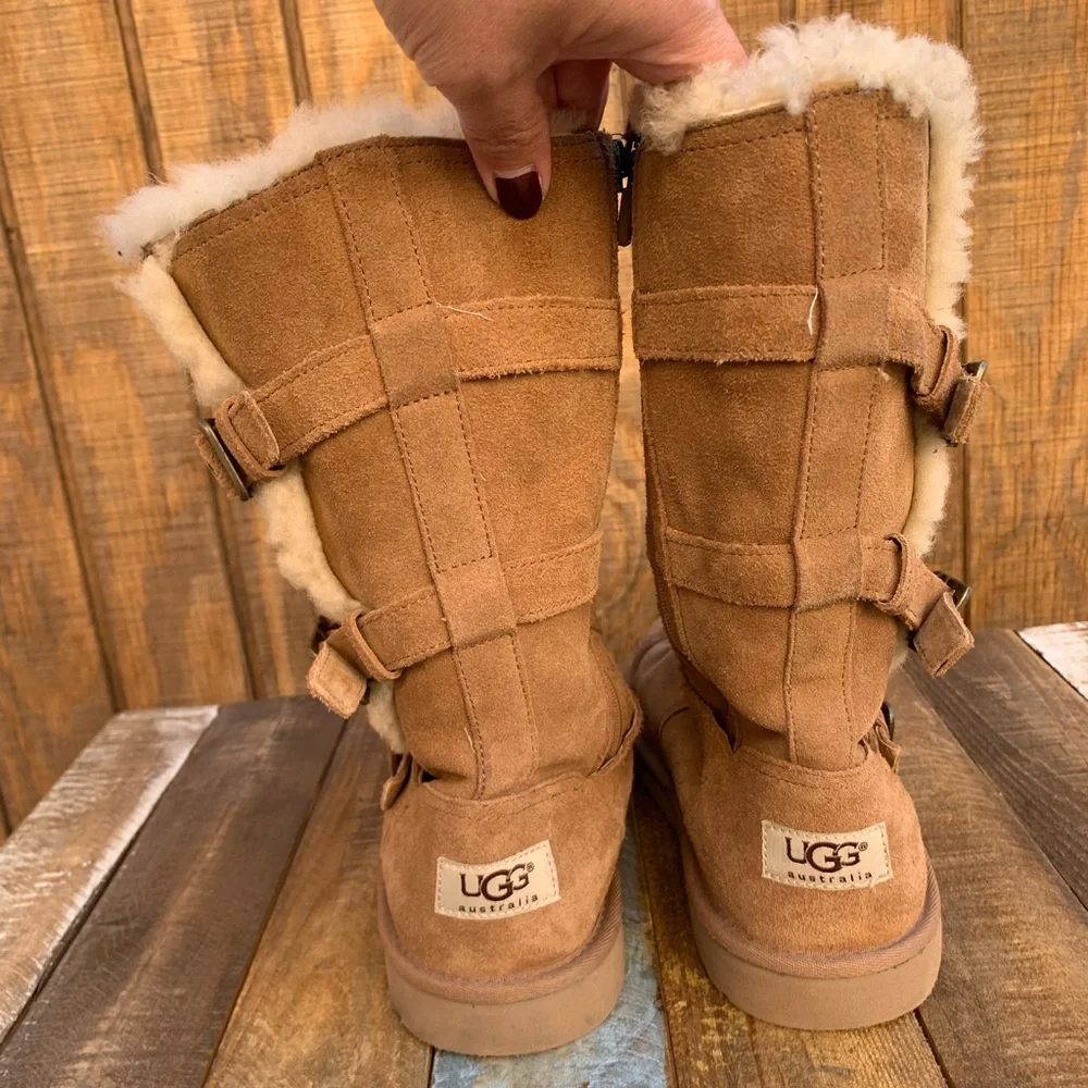 UGG maddi suede